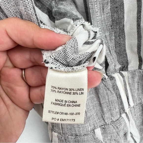 Cloth & Stone Linen Jumpsuit Gray And White  Striped Romper Size L - Picture 6 of 7